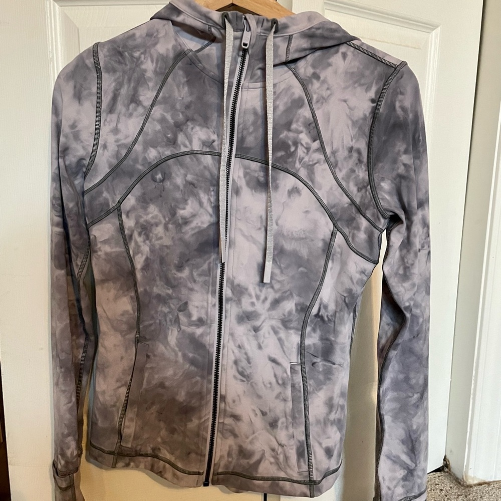 Lululemon Hooded Define (Nulu)